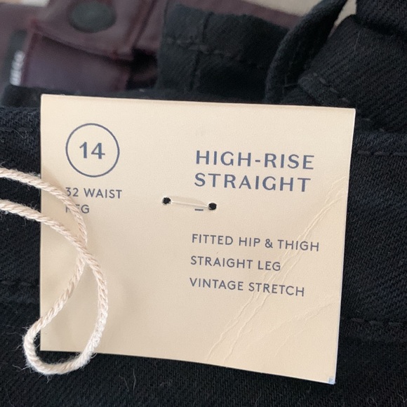 Universal Thread- High Rise Straight. New. Never worn. - Picture 4 of 4